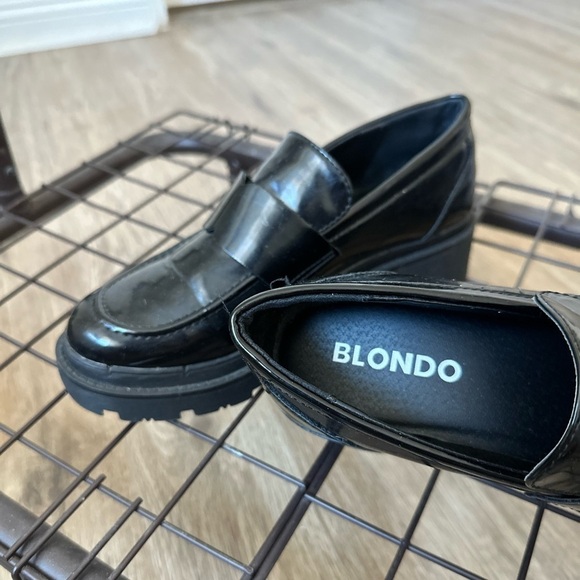 Blondo Chunky Black Loafers - Picture 2 of 4